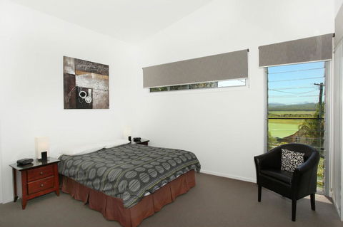224 Centenary Heights Road Coolum Beach, 500 Dollar Bond, Linen Included - VIC Tourism 13