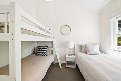 Hollow Tree Farm - VIC Tourism 5