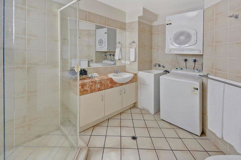 Raffles Mooloolaba - VIC Tourism 12