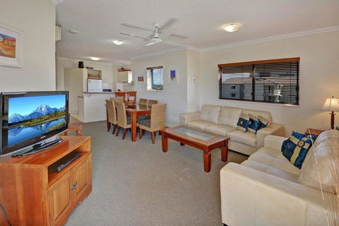 Raffles Mooloolaba - VIC Tourism 8