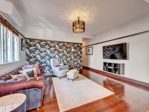 Anville Court - VIC Tourism 3