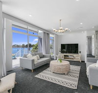 Havana Blue - Large 4 Bedroom Family Home - VIC Tourism