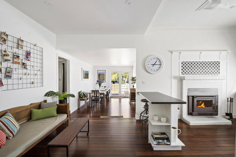 The Lighthouse - VIC Tourism 7