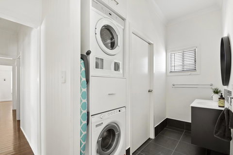 The Lighthouse - VIC Tourism 15