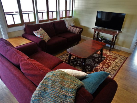 Loughmore House - VIC Tourism 8