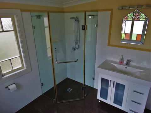 Loughmore House - VIC Tourism 11