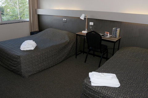 Brighton Hotel - VIC Tourism 4