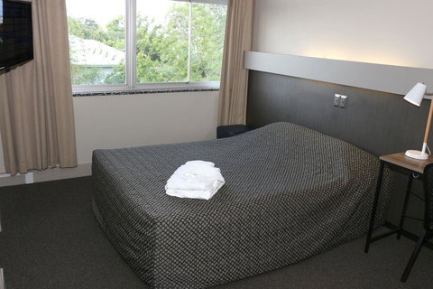 Brighton Hotel - VIC Tourism 1