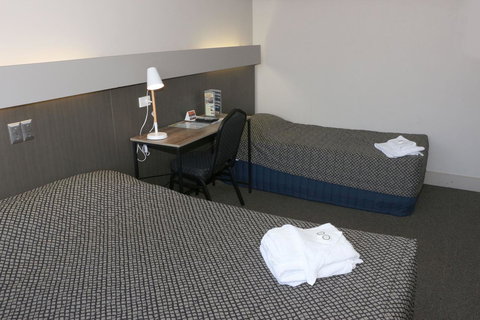 Brighton Hotel - VIC Tourism 6