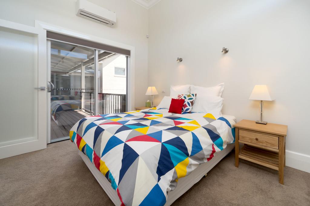  VIC Tourism
