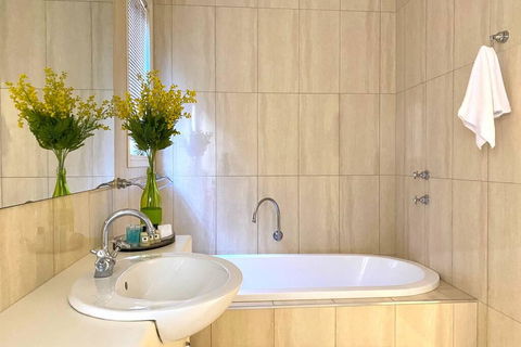 Wattle Terrace - VIC Tourism 3