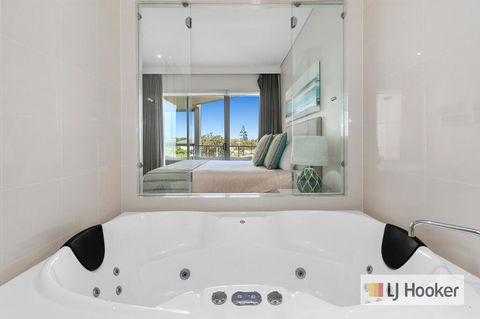 WAVE CULTURE 1204 - BEACH BLISS - VIC Tourism 3