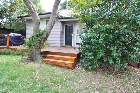 WAVES ON FLORIDA - SURF SIDE - VIC Tourism 0