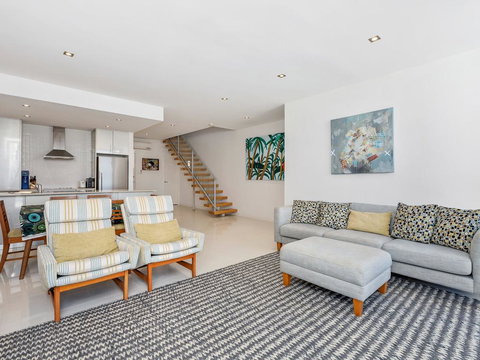 WAVES ON KAMALA 13 - VIC Tourism 1