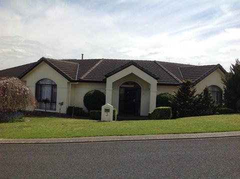 Wendy's Retreat - VIC Tourism 0