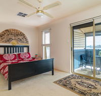 West Lakes Townhouse - VIC Tourism