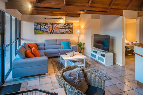 Whalers Cove Villas - VIC Tourism 3