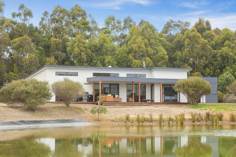 Wharfedale - VIC Tourism 0