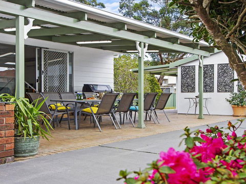 Whispering Waves - Relaxing Beach House - VIC Tourism 0