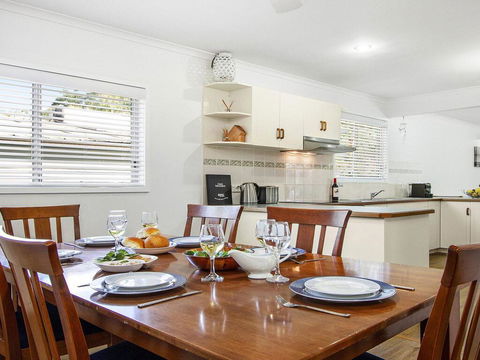 Whispering Waves - Relaxing Beach House - VIC Tourism 3