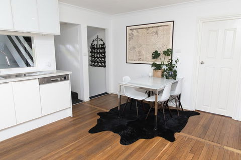 White Beach Cottage - VIC Tourism 2