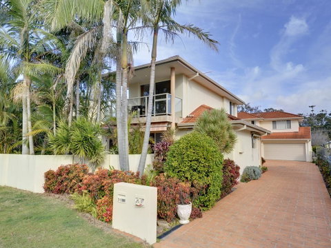 White Horses, 7A Achilles Street - VIC Tourism 0