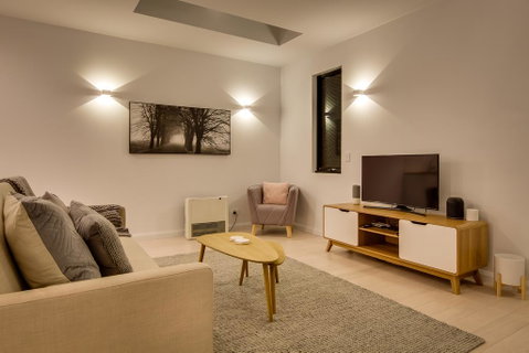 White Room Apartments - VIC Tourism 2