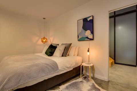 White Room Apartments - VIC Tourism 1