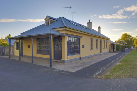 Whites Corner - VIC Tourism 3