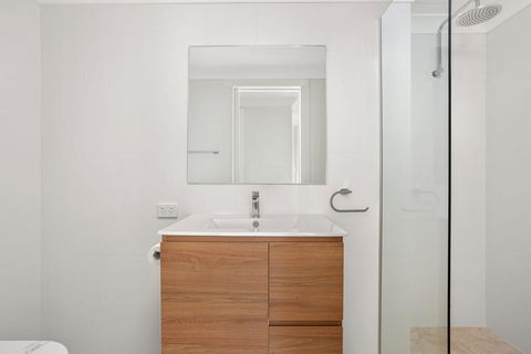 Whitesands 501 - Main Beach Location - VIC Tourism 1
