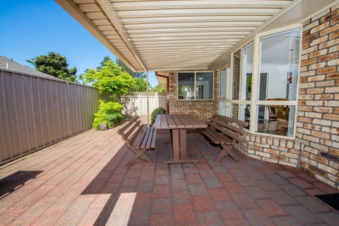 Whitesands Road, Unit 2/12 - VIC Tourism 0