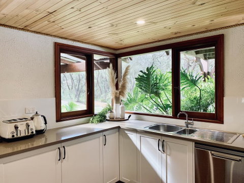 William Bay Cottages - VIC Tourism 0