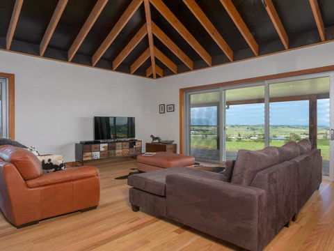 Willowview - Coastal Retreat, Stunning Views - VIC Tourism 2