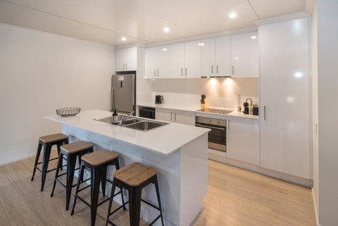 Wirraway Luxury Chalet - VIC Tourism 1