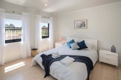 Wirraway Luxury Chalet - VIC Tourism 3