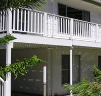 Wonky Pine Beach House NARRWALLEE- 4 bedroom - VIC Tourism