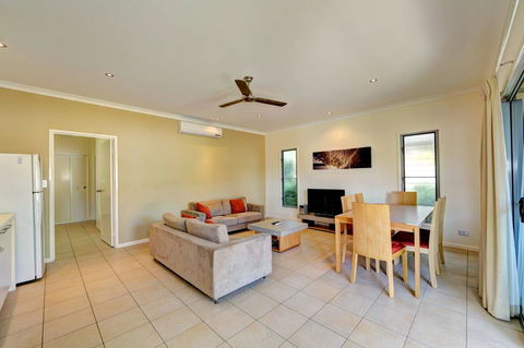 Woodgate Beach Houses - VIC Tourism 1