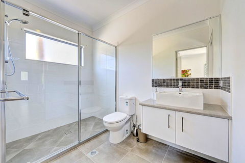 Woodgate Beach Houses - VIC Tourism 3