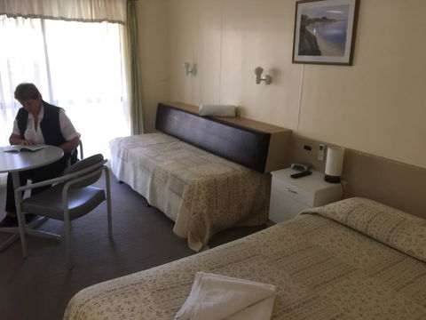Woodmans Hill Motel - VIC Tourism 1
