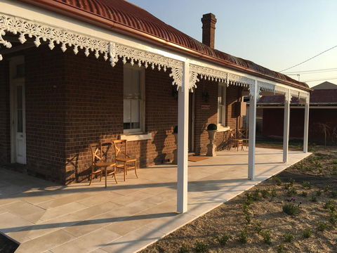 Woodstock Cottage - VIC Tourism 3