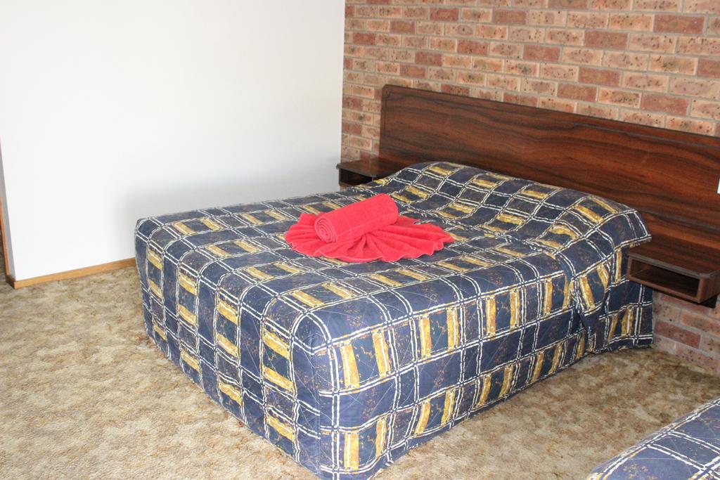 Walleroobie NSW VIC Tourism