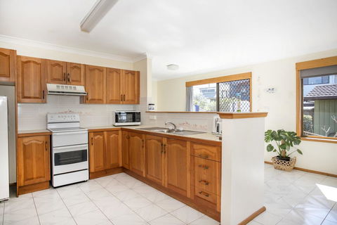 Wooroonga Crescent 9 Kioloa NSW 2539 - VIC Tourism 1