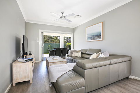 Wowly Waters - Pet Friendly - 1 Min Walk To Beach - VIC Tourism 0
