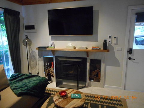Wurrung B & B - The Cottage - VIC Tourism 3