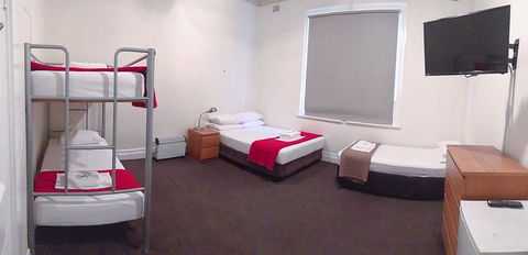 Wynyard Hotel - VIC Tourism 1