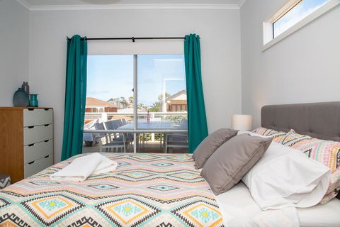 Xanadu - Aldinga Beach - VIC Tourism 2