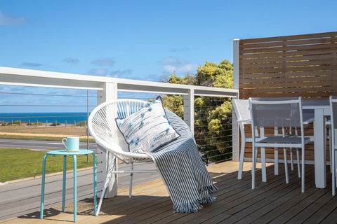 Xanadu - Aldinga Beach - VIC Tourism 0