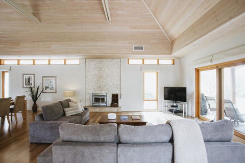 Yallingup Villas - VIC Tourism 1