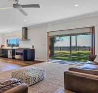 Your Luxury Escape - Paul's Farmhouse at Newrybar - VIC Tourism