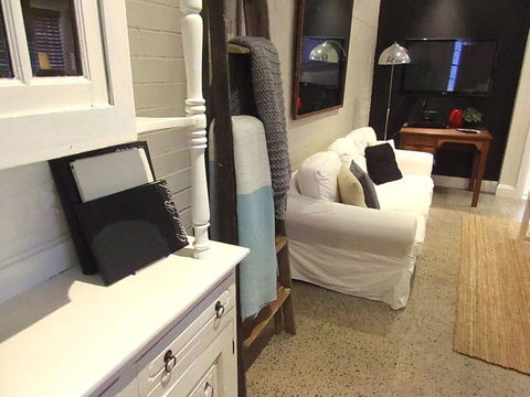 YSG The Edward Townhouse 157 - Steps To Town - VIC Tourism 2